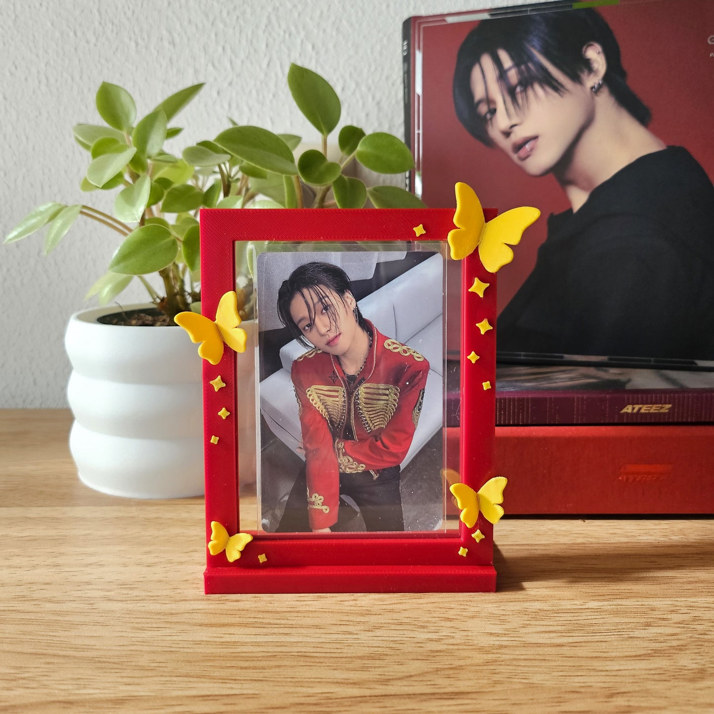 Butterfly Toploader Display Stand